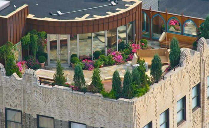 Rooftops of Rich People (20 pics)