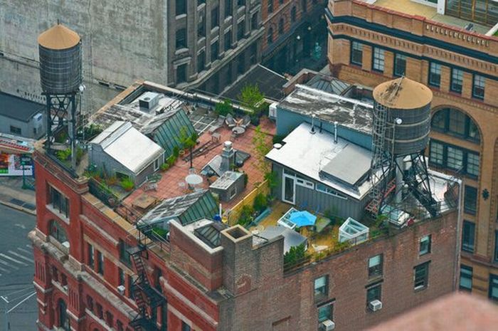 Rooftops of Rich People (20 pics)