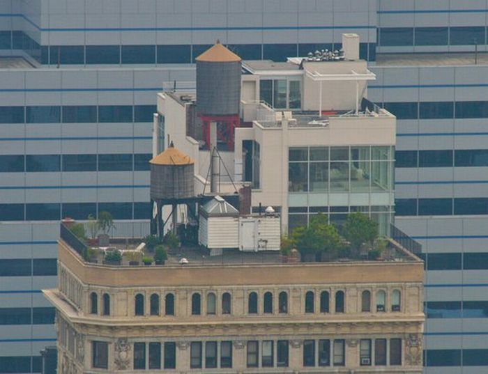 Rooftops of Rich People (20 pics)