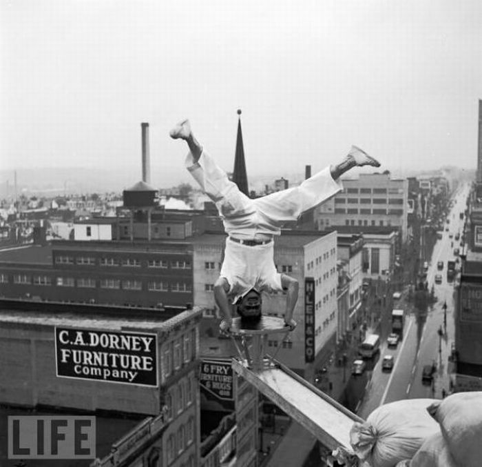 Amazing Stunts from the Past (26 pics)