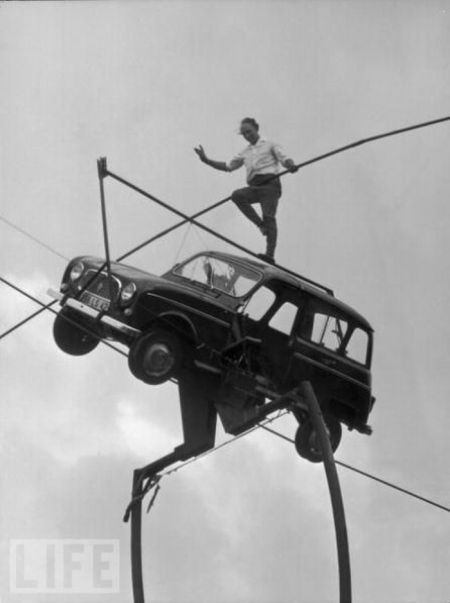 Amazing Stunts from the Past (26 pics)