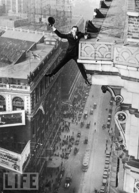 Amazing Stunts from the Past (26 pics)