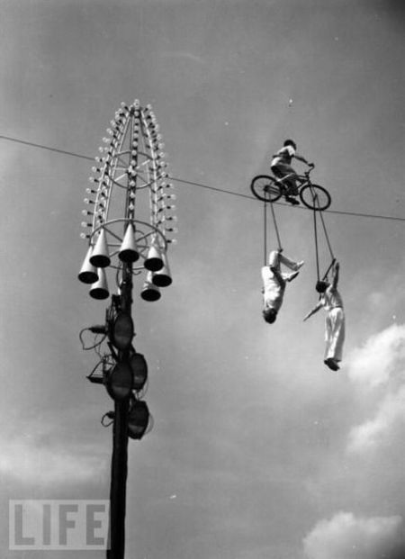 Amazing Stunts from the Past (26 pics)