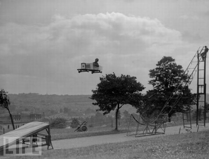 Amazing Stunts from the Past (26 pics)