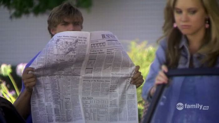The Most Famous Newspaper on TV (37 pics)