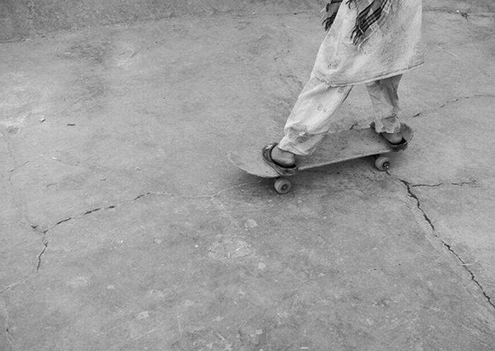 Skateboarding in Afghanistan (10 pics)