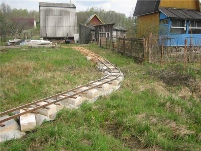 Self-Made Mini Railway (14 pics)