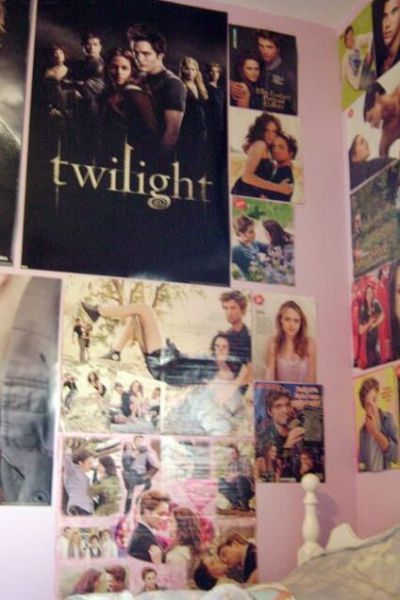 Bedrooms of the Biggest Twilight Fans (27 pics)