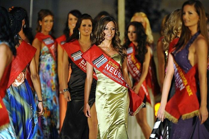 Miss World Cup 2010 (10 pics)