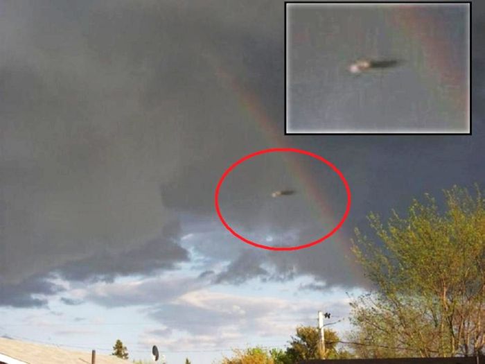 UFO Sightings Around the World (101 pics)