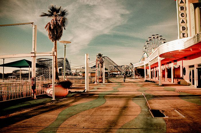 Abandoned Six Flags in New Orleans (54 pics)