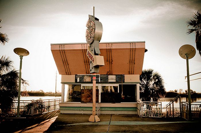 Abandoned Six Flags in New Orleans (54 pics)