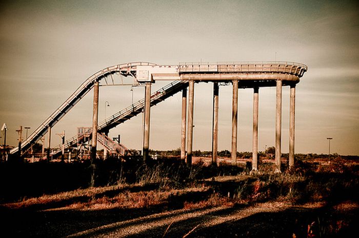 Abandoned Six Flags in New Orleans (54 pics)