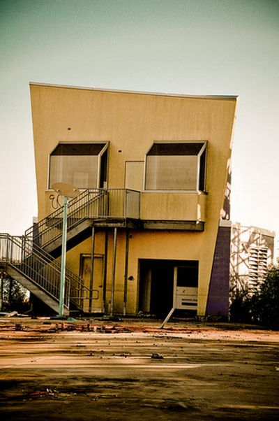 Abandoned Six Flags in New Orleans (54 pics)