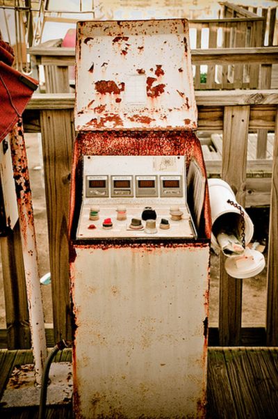 Abandoned Six Flags in New Orleans (54 pics)