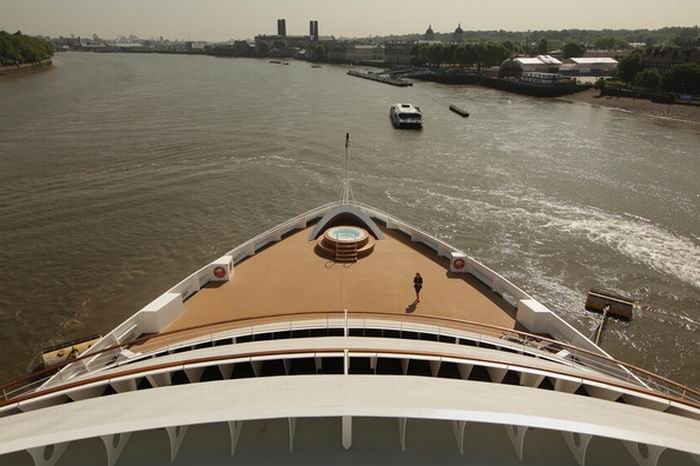 Cruise Ship Seabourn Sojourn (18 pics)