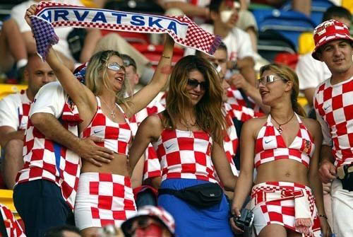 Sexy World Cup Fans (104 pics)