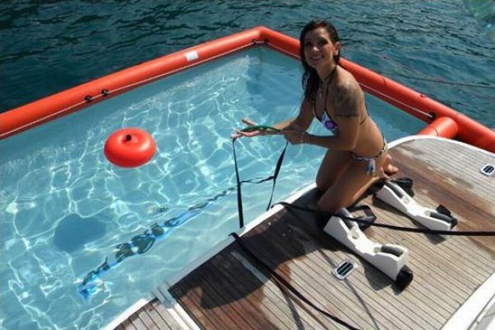 Magic Swim - Great Pool for a Yacht (11 pics)