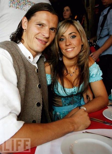 Wifes and Girlfriends of Soccer Stars (28 pics)