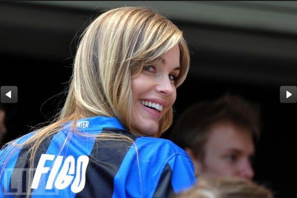 Wifes and Girlfriends of Soccer Stars (28 pics)