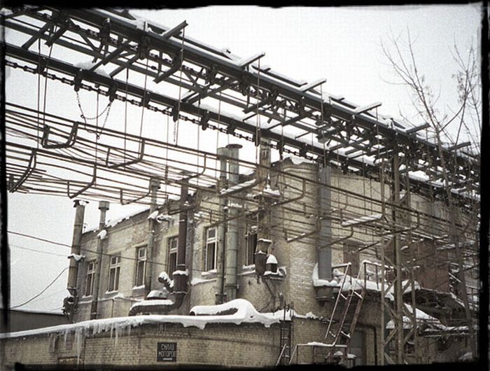 Abandoned Russian Car Factory (29 pics)