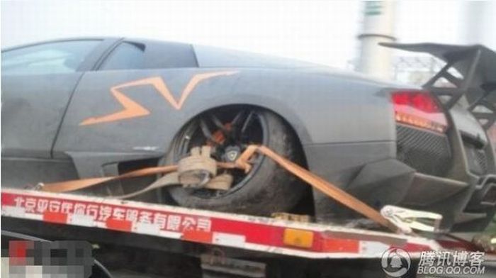 Wrecked Supercars (16 pics)