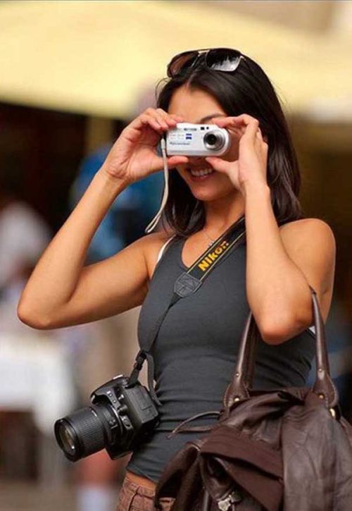 Girls with Cameras (34 pics)