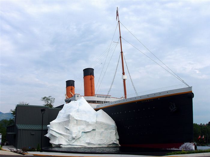 Titanic Museum in Pigeon Forge, Tennessee (8 pics)
