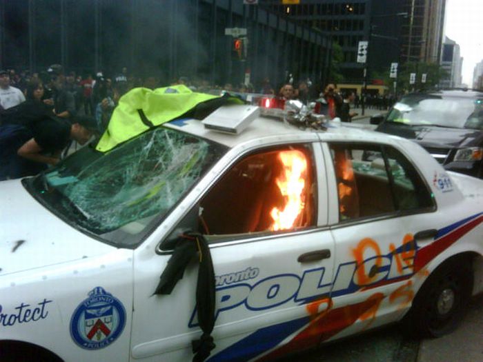 G20 Protesters in Toronto (14 pics)