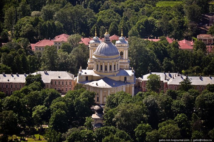 Aerial Photographs of Russian City of Saint Petersburg (45 pics)