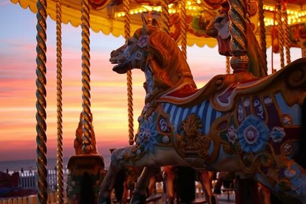 Beautiful & Colorful Carousels (24 pics)