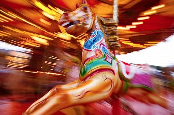 Beautiful & Colorful Carousels (24 pics)