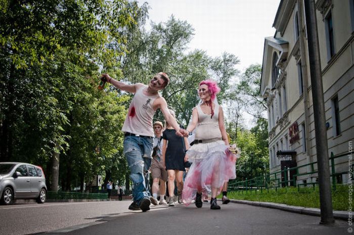 Zombie Wedding (44 pics)