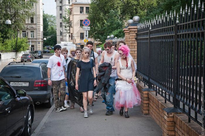 Zombie Wedding (44 pics)