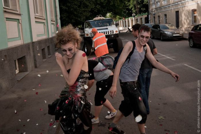 Zombie Wedding (44 pics)