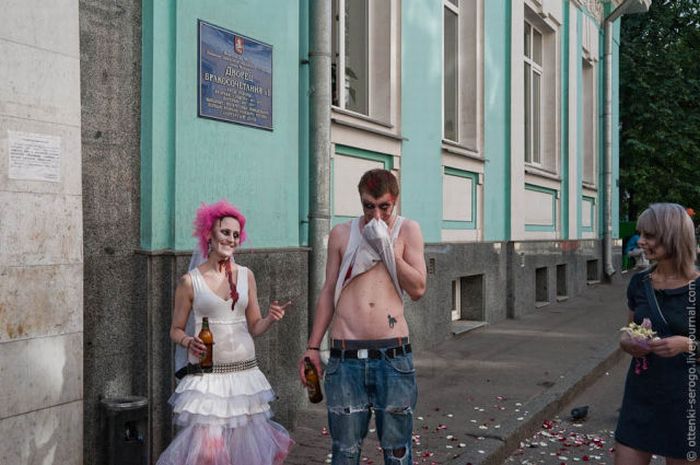 Zombie Wedding (44 pics)