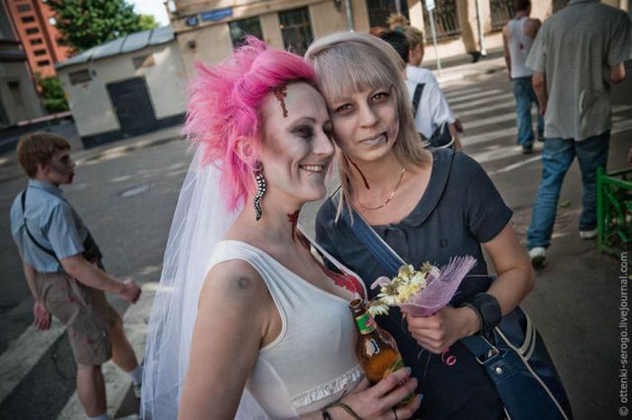 Zombie Wedding (44 pics)