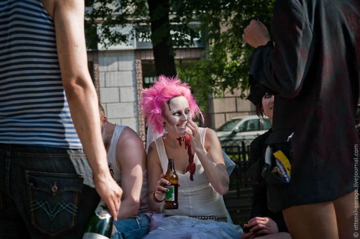 Zombie Wedding (44 pics)