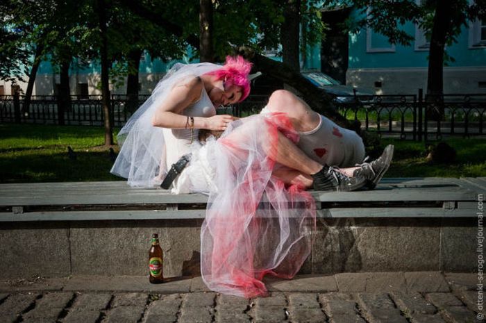 Zombie Wedding (44 pics)