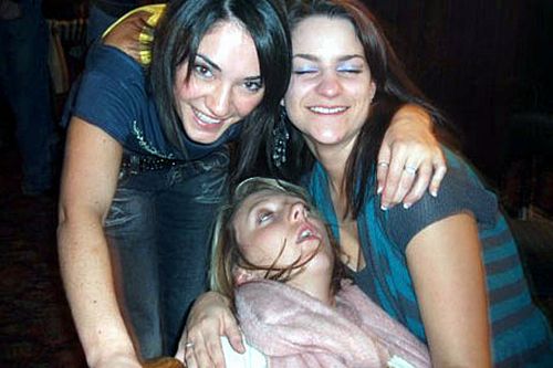 Drunk Girls (119 pics)