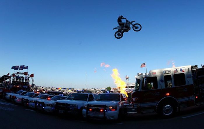 The Best Bike Stunts (30 pics)