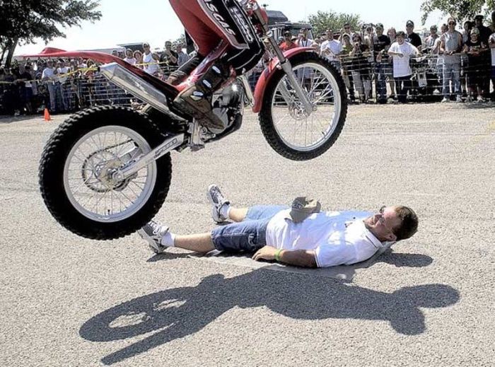The Best Bike Stunts (30 pics)