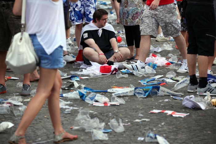 Fans Watching World Cup (28 pics)