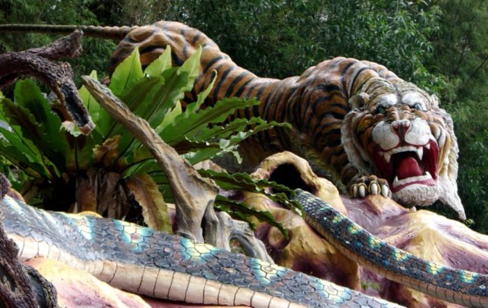 Haw Par Villa Park in Singapore (47 pics)