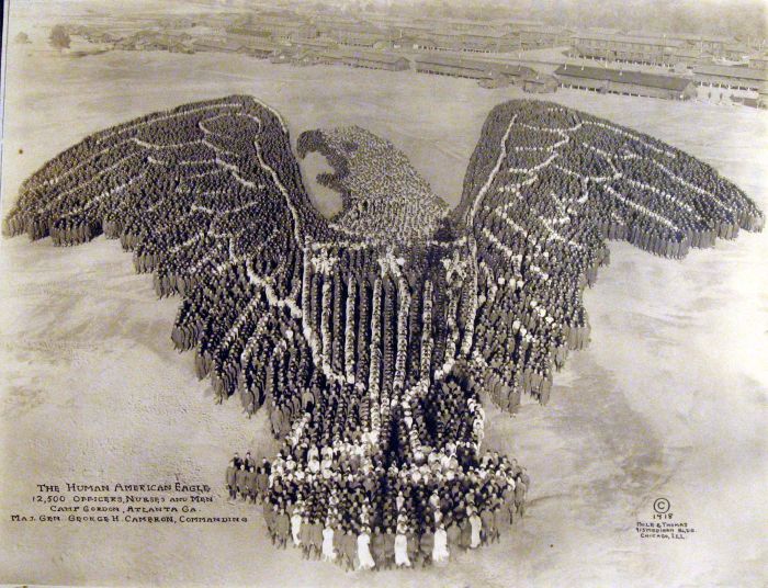 Pictures Formed by Thousands of US Soldiers (17 pics)