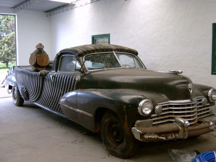 Strange Looking Hearse from Argentina (12 pics)