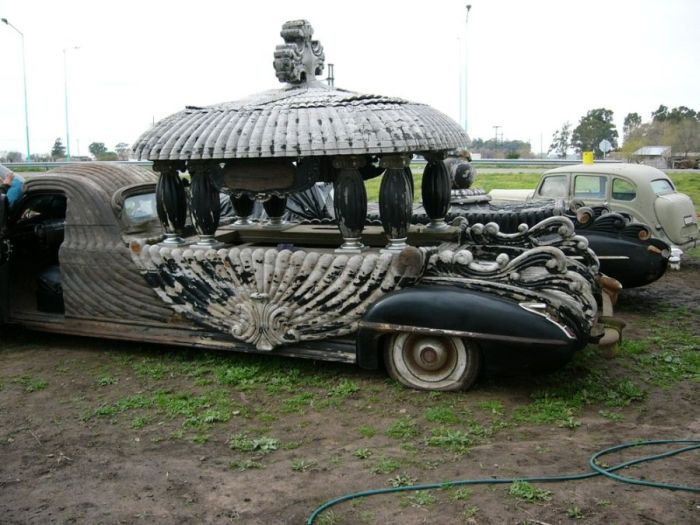 Strange Looking Hearse from Argentina (12 pics)