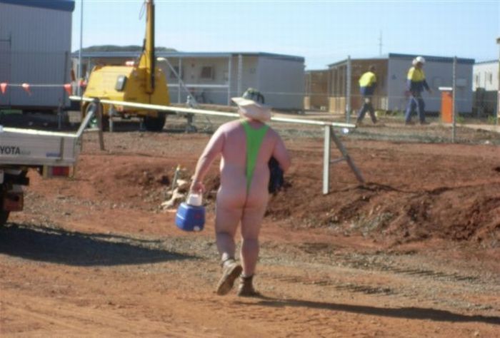 He Lost a Bet at Work (6 pics)