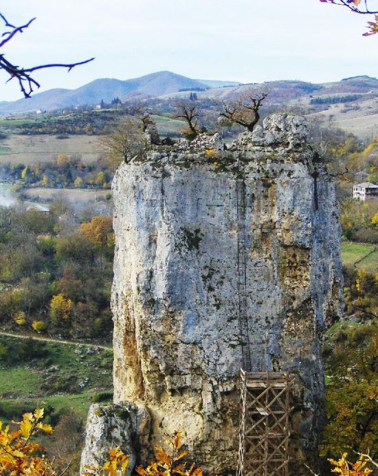 Churches Built on Rocks (12 pics)