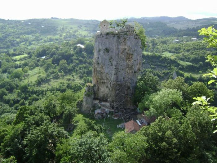 Churches Built on Rocks (12 pics)